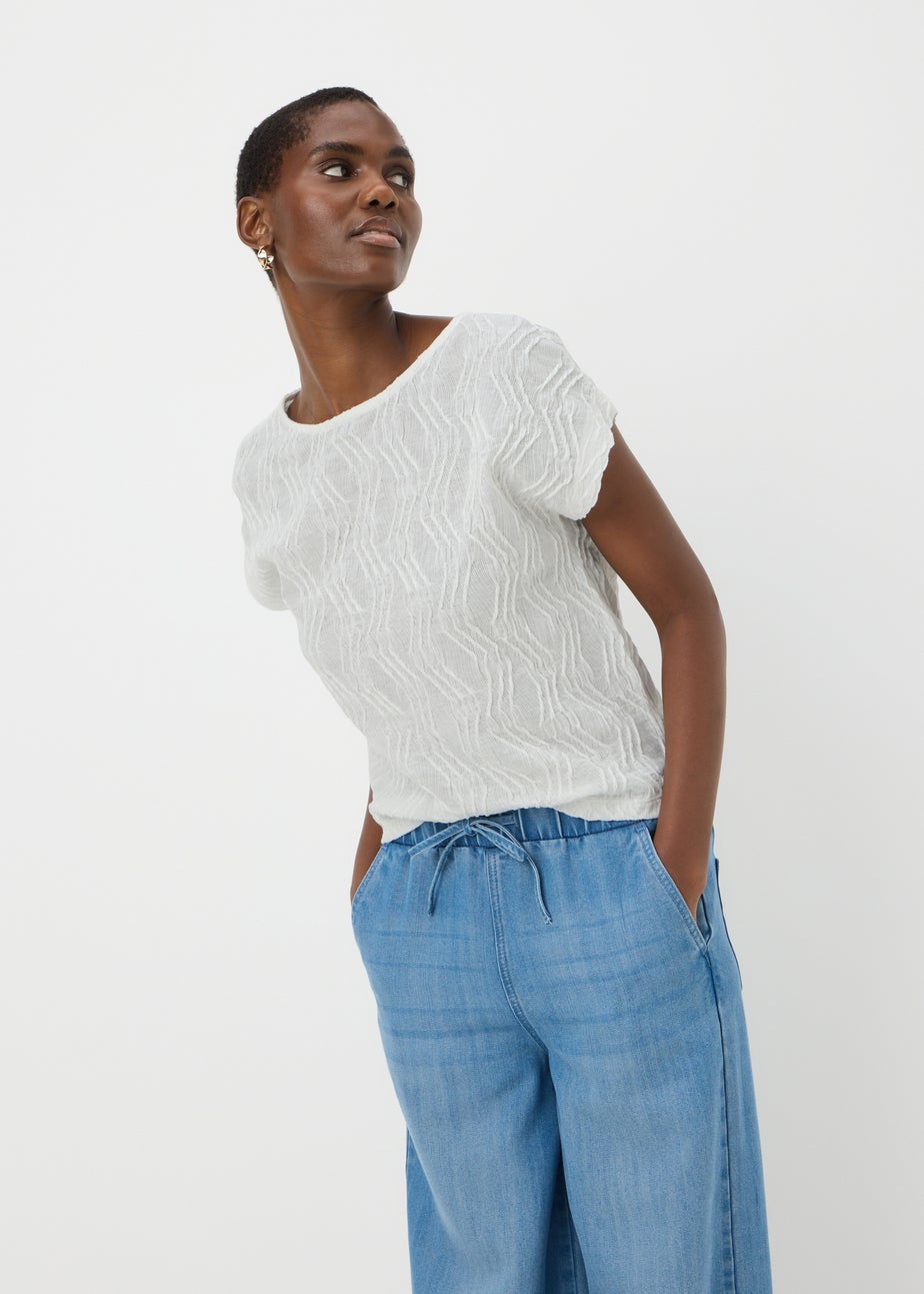 Cream Wavy Textured Crew Neck T-Shirt