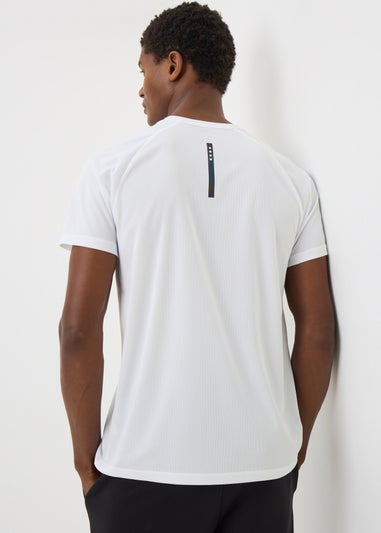 Souluxe White Basic Solid Sports T-Shirt