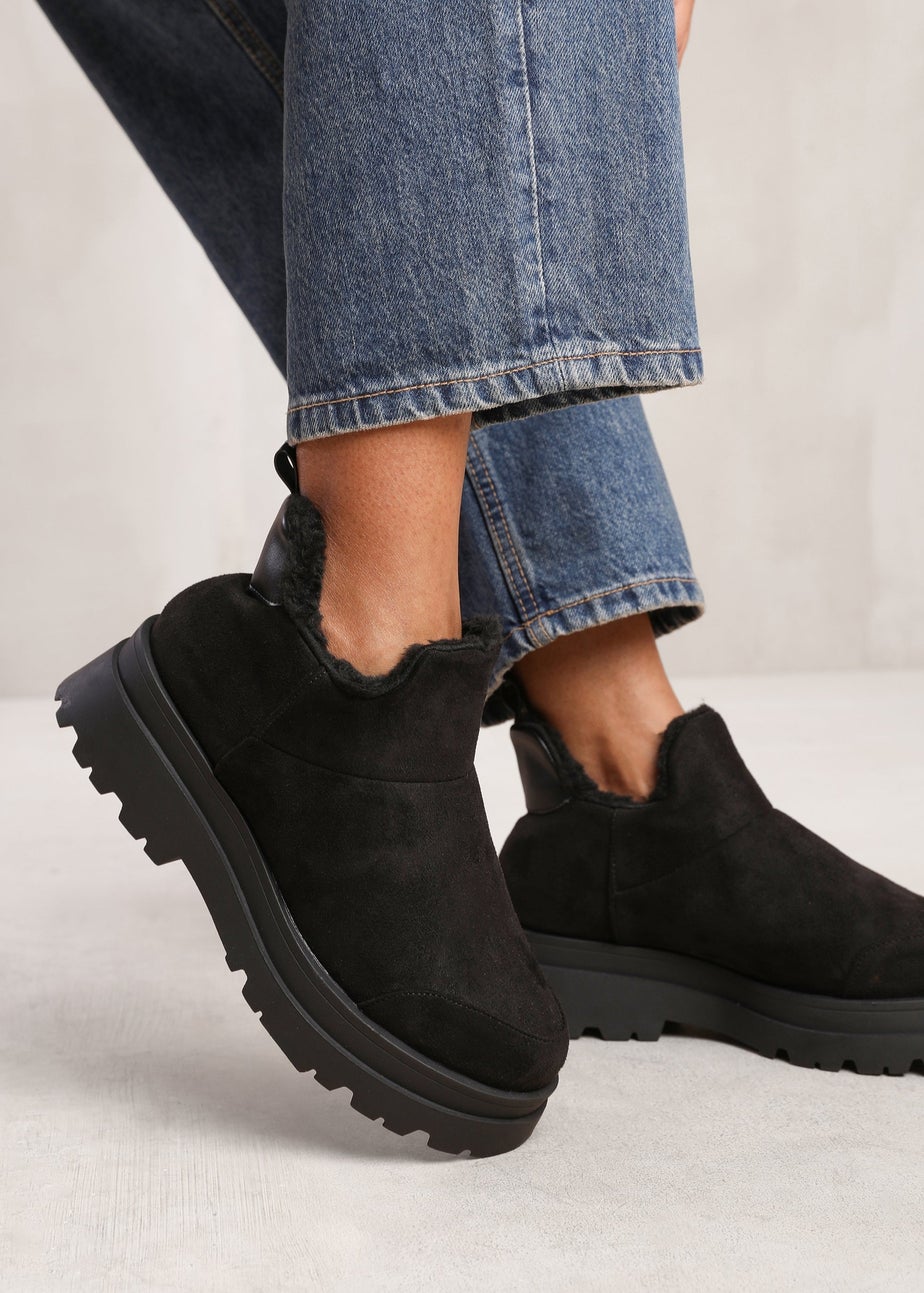 Where's That From Black Nancie Low Ankle Faux Fur Boots