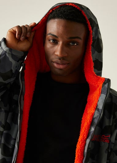 Regatta Grey Black Camo Adult Changing Waterproof Hydrofort Robe