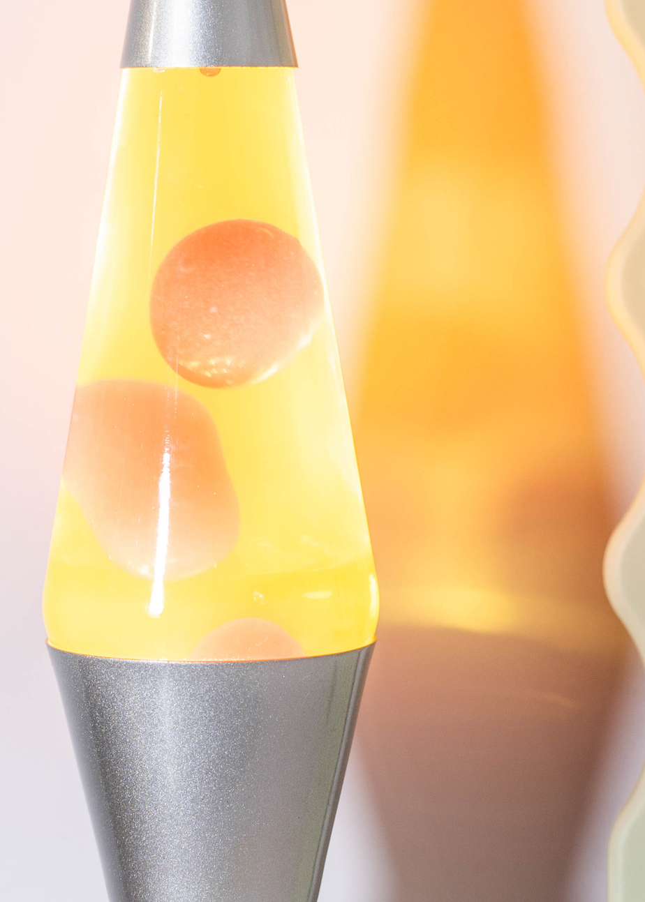 ValueLights Razzo LED Yellow and Red Lava Lamp (37.5cm x 10.5cm x 10.5cm)