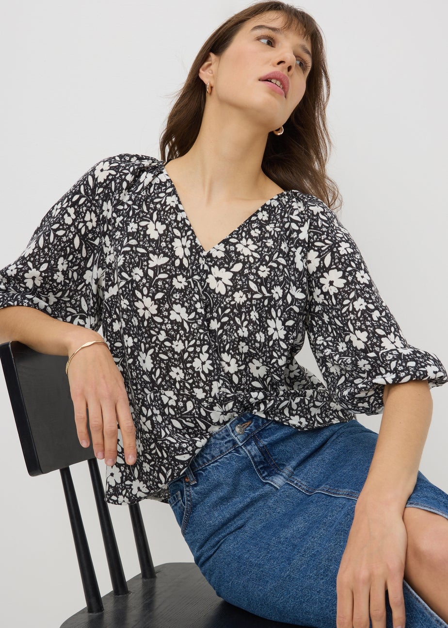 Black Monchrome Floral V-Neck Tea Top