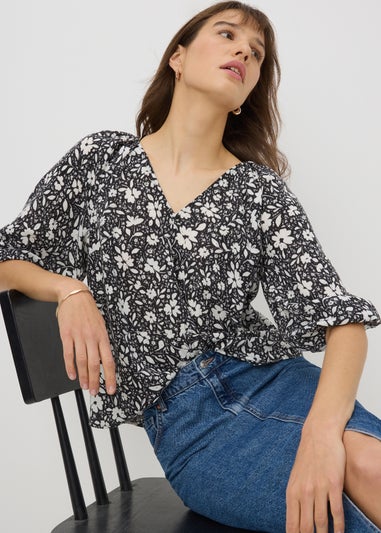Black Monchrome Floral V-Neck Tea Top