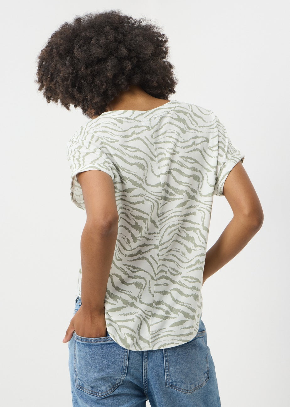 Green Zebra Print Pocket Box Top