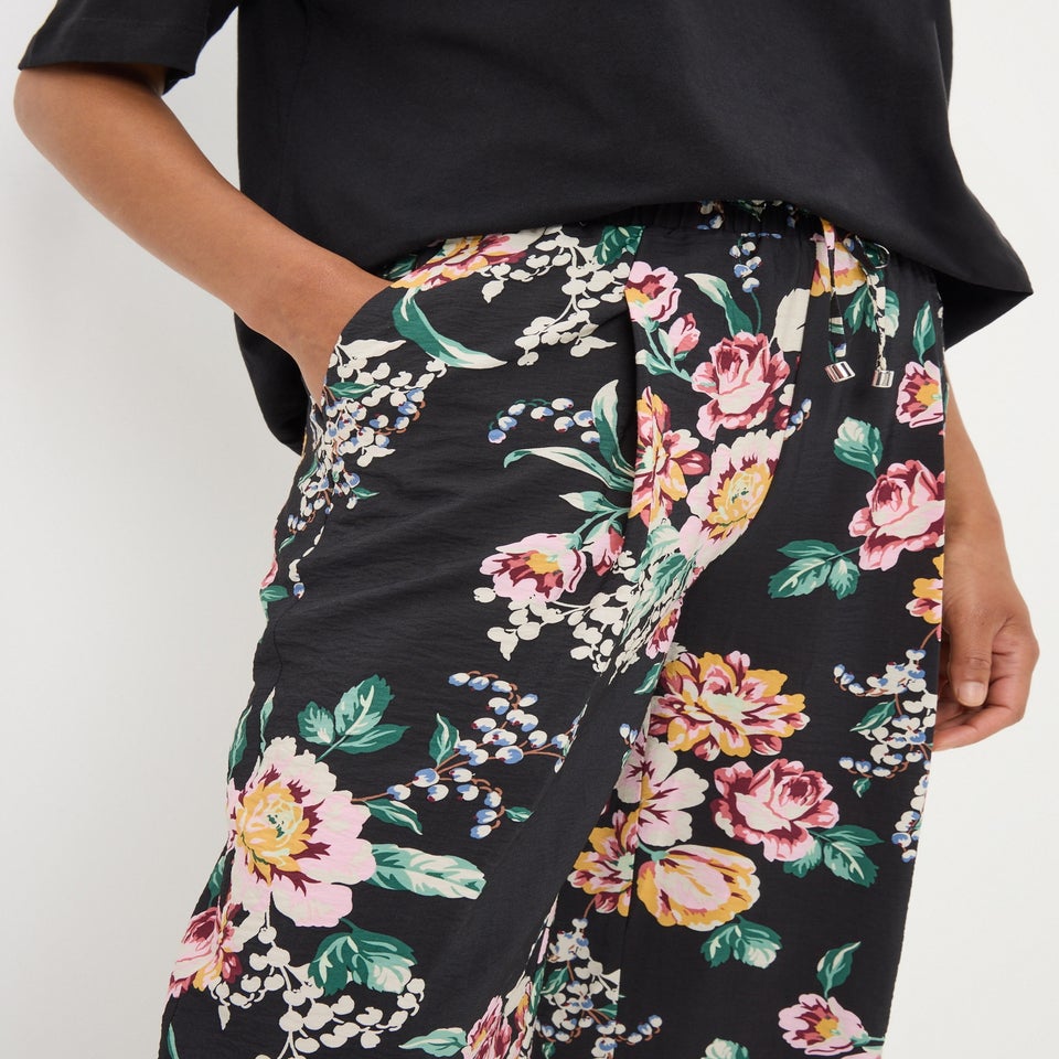 Black Floral Cropped Trousers