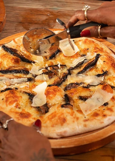 Virgin Experience Days Revolutions Bars Pornstar Martinis and Pizza for Two