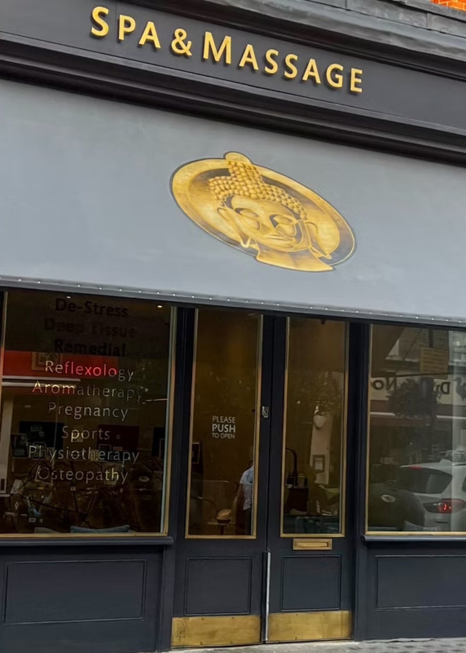 Virgin Experience Days 30 Minute Deep Tissue Massage with Spa & Massage - 9 Locations