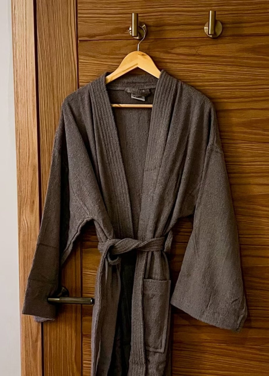 Virgin Experience Days 30 Minute Deep Tissue Massage with Spa & Massage - 9 Locations