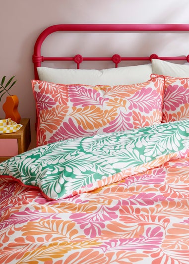 Appletree Style Carmen Digitally Printed Pink Duvet Cover Set