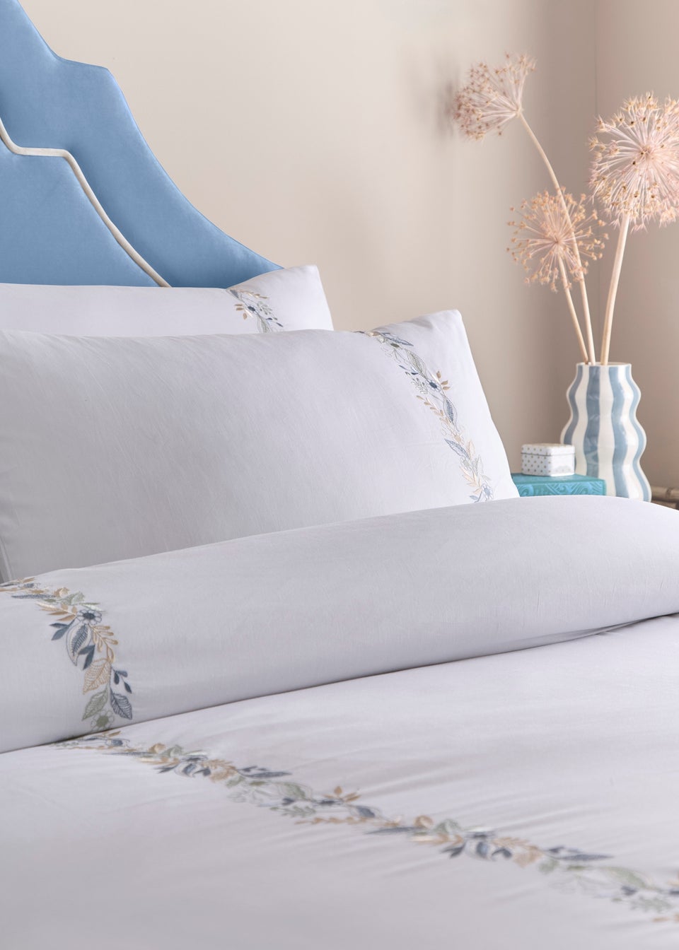 Appletree Heritage Julianna Embroidery White Duvet Cover Set