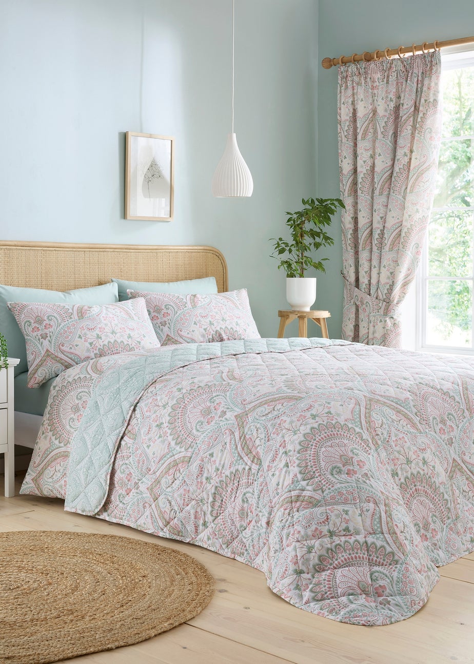 Dreams & Drapes Design Palais Quilted Green Bedspread