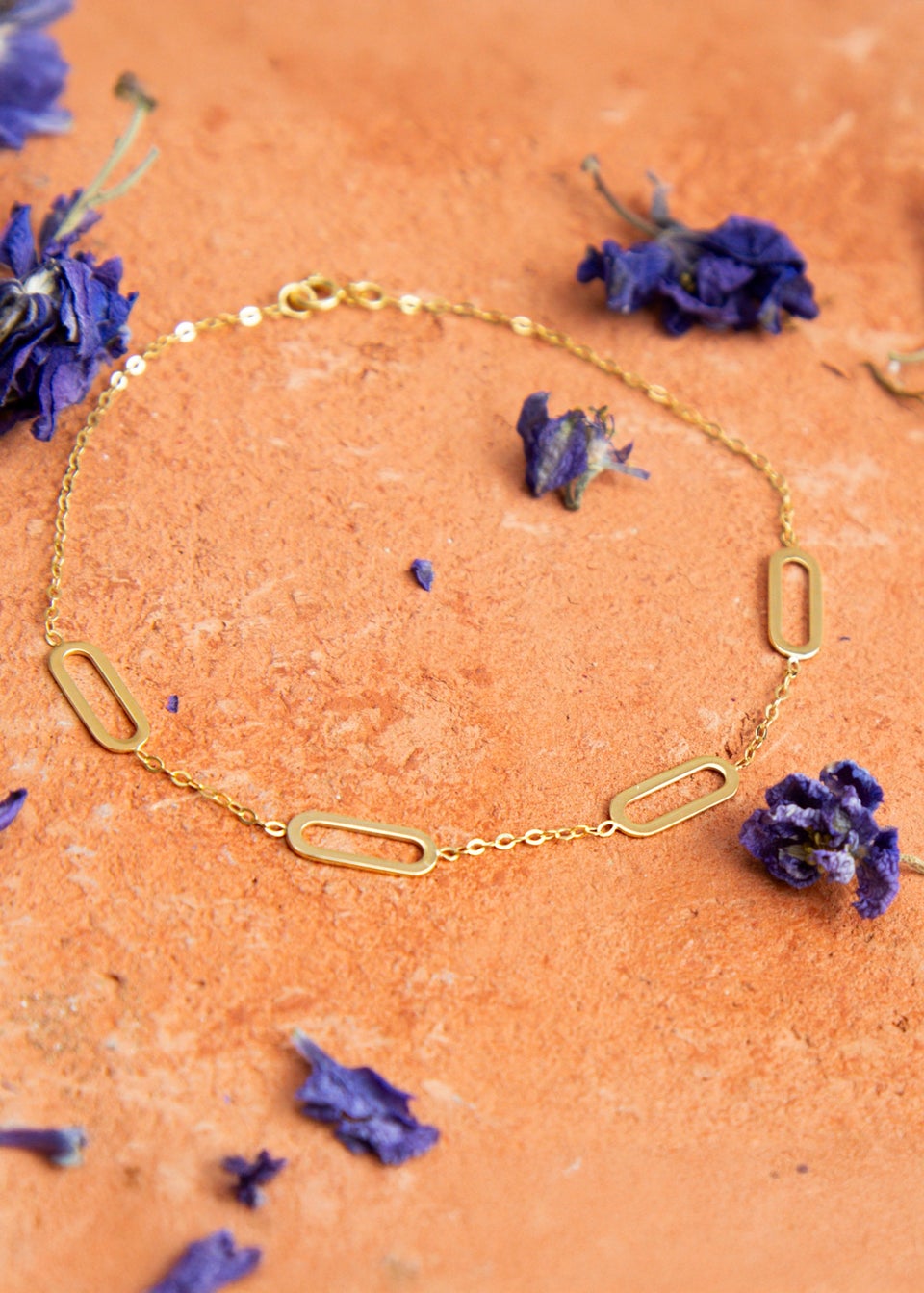 Golden Moments 9ct Yellow Gold 4.5mm x 11.5mm Paperclip Station Bracelet