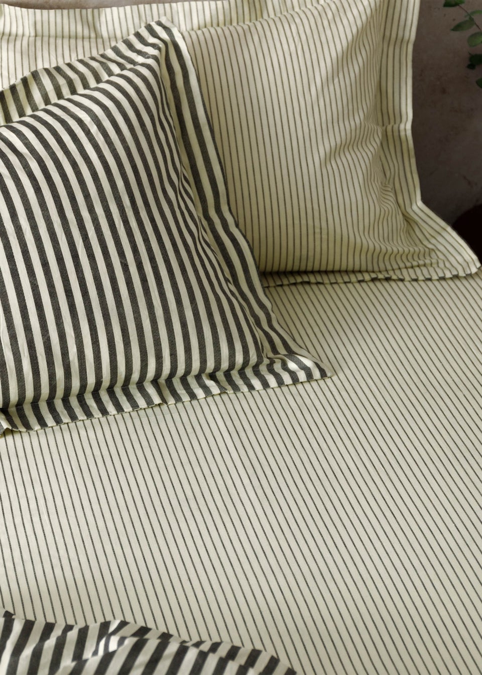 Yard Hebden Melange Stripe Fitted Sheet