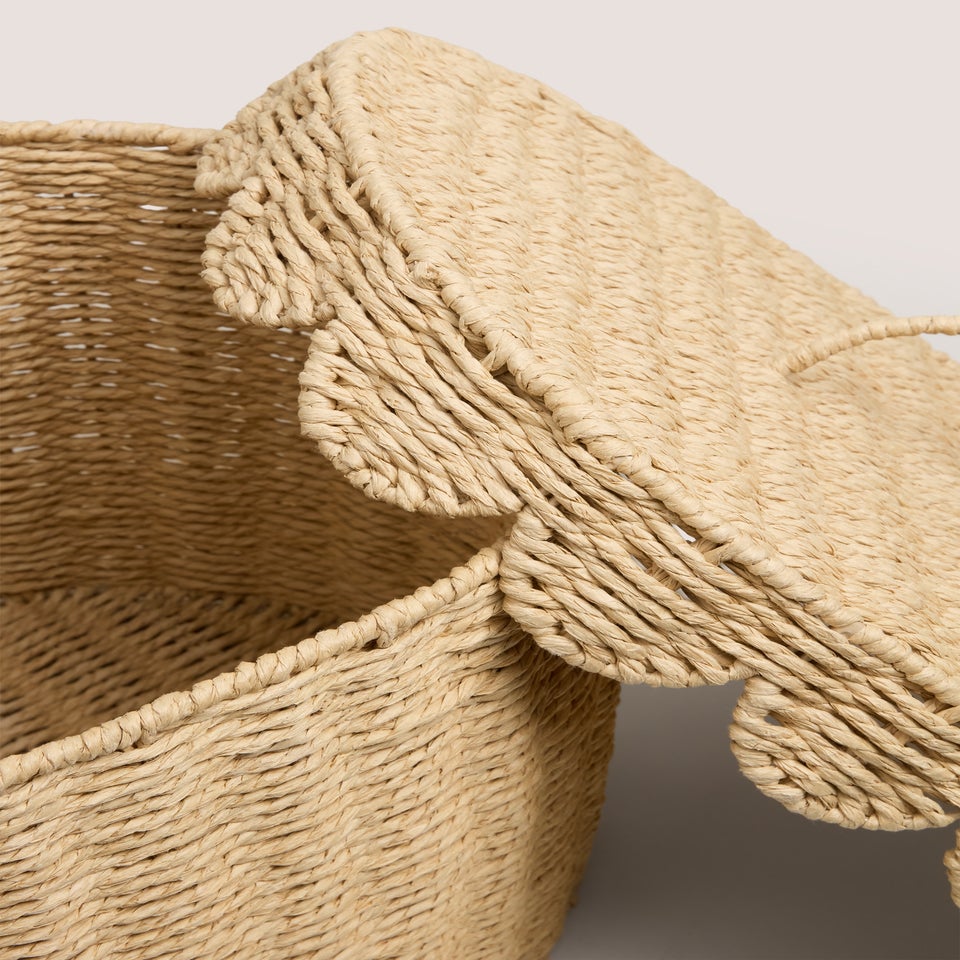 Neutral Scallop Storage Basket
