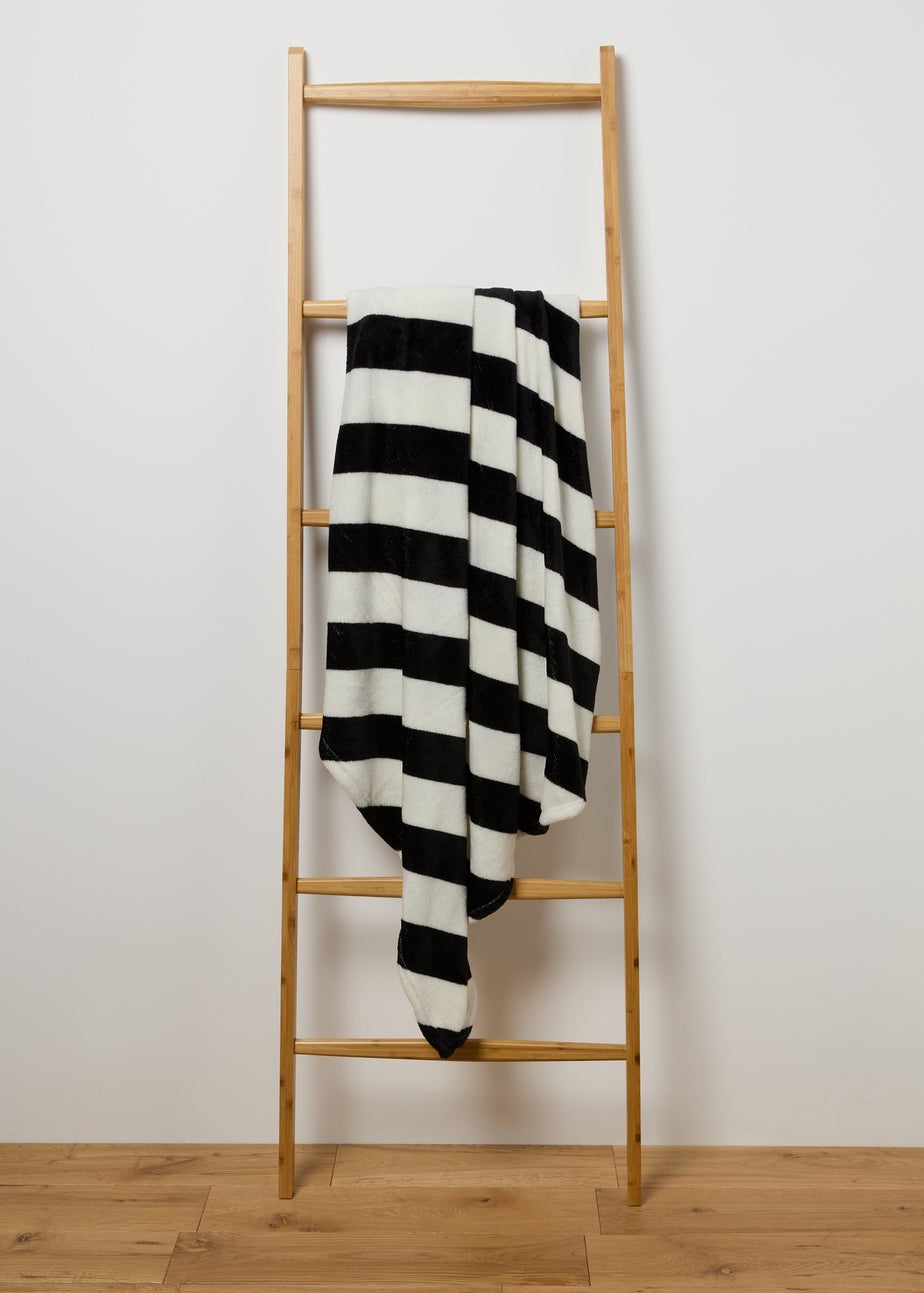Black & White Diagonal Stripe Throw