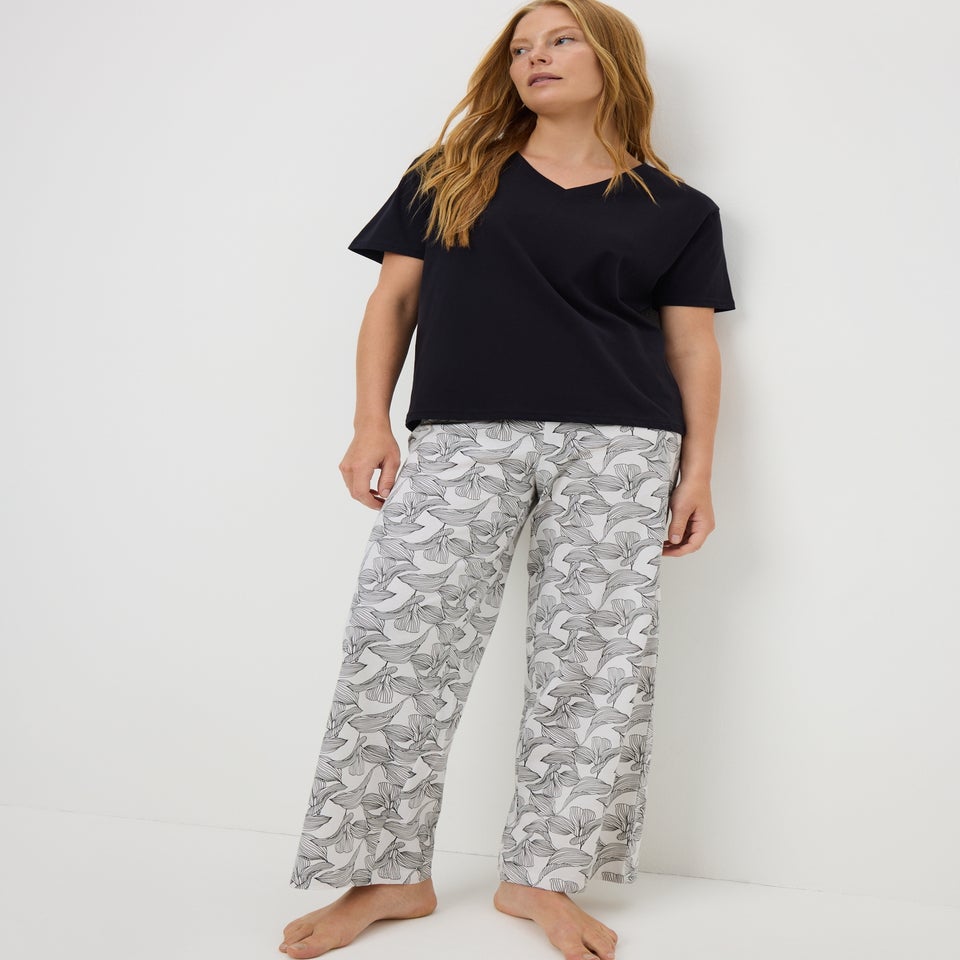 Black & White Leaf Print Pyjama Set
