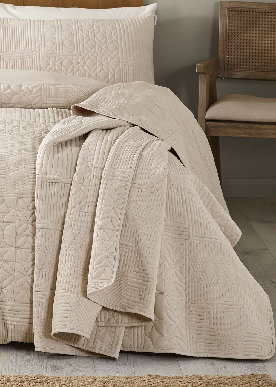 Catherine Lansfield Folkstone Geo 220x230cm Bedspread