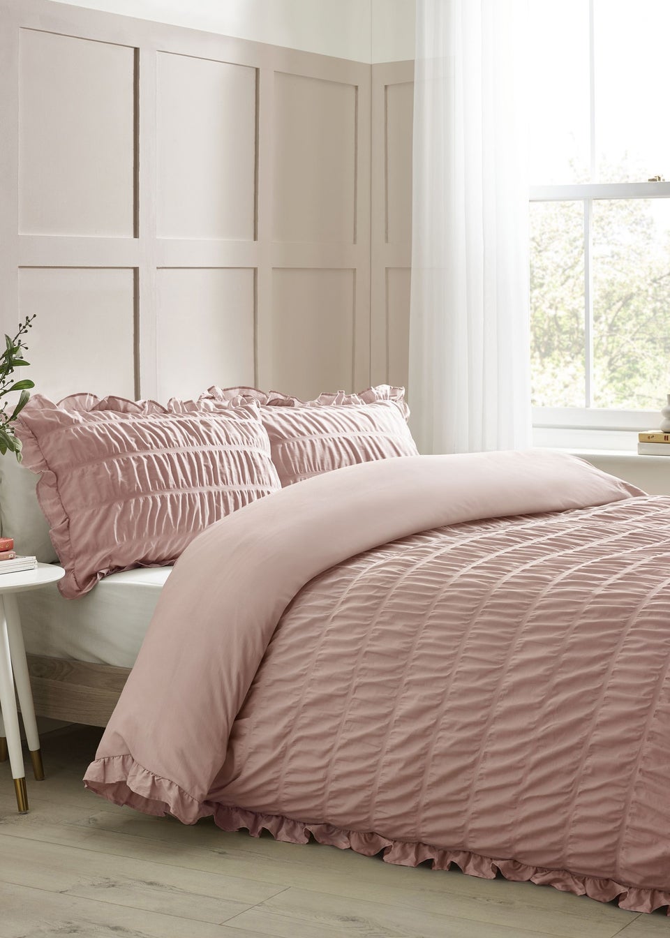 Catherine Lansfield Seersucker Frill Duvet Cover Set Pink