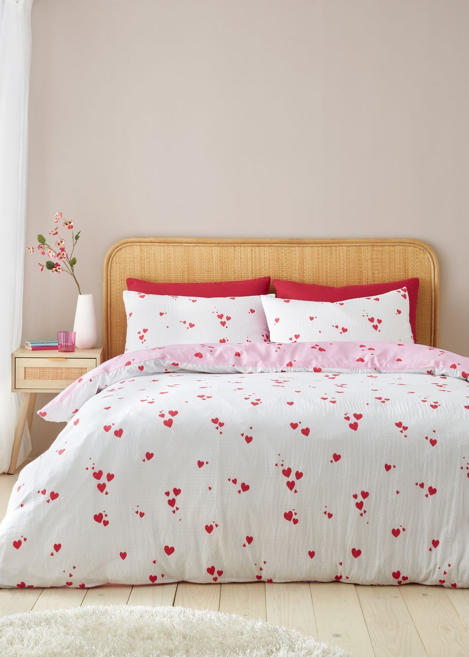 Catherine Lansfield Seersucker Heart King Duvet Cover Set White / Red