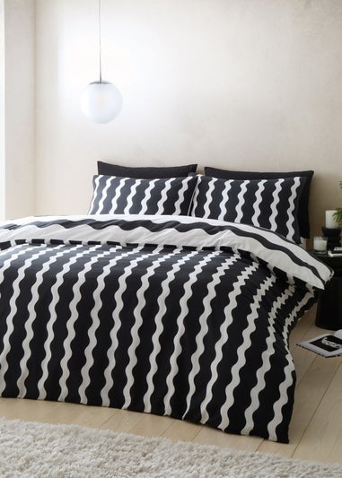Sassy B Waves Reversible Duvet Cover Set Black / White