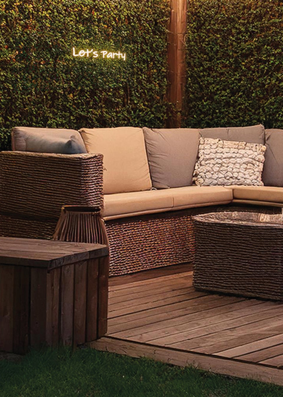 Premier Decorations LED Neon Lets Party Wall Sign