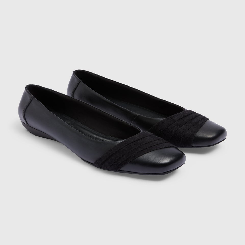 Black Square Toe Flat Shoes