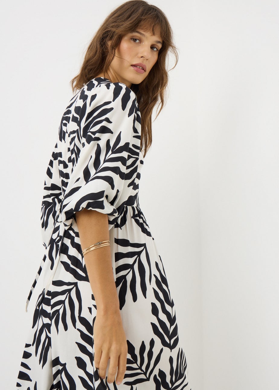 Black Leaf Volume Sleeve Midi Dress