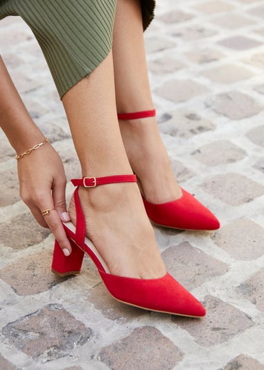 Linzi Carrie Red Faux Suede Mid Height Court Shoe