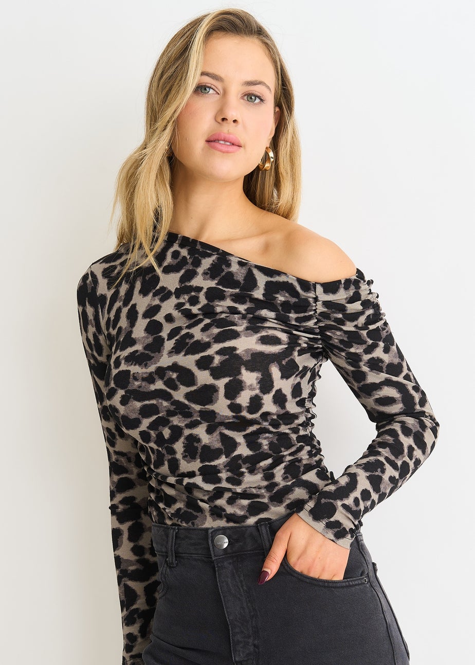 Gini London Light Grey Animal Print Jersey Slash Neck Top