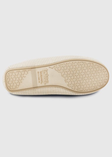 Totes Isotoner Beige Textured Moccasin Slipper