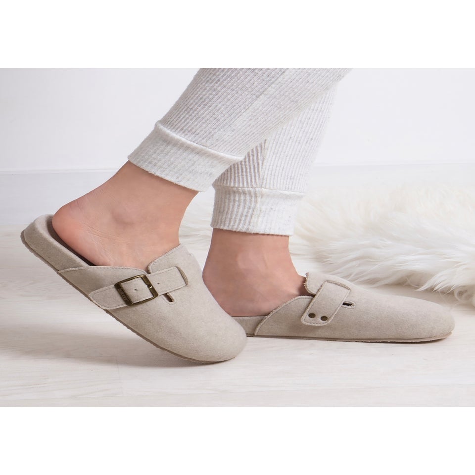 Totes Isotoner Beige Felt Clog Slipper