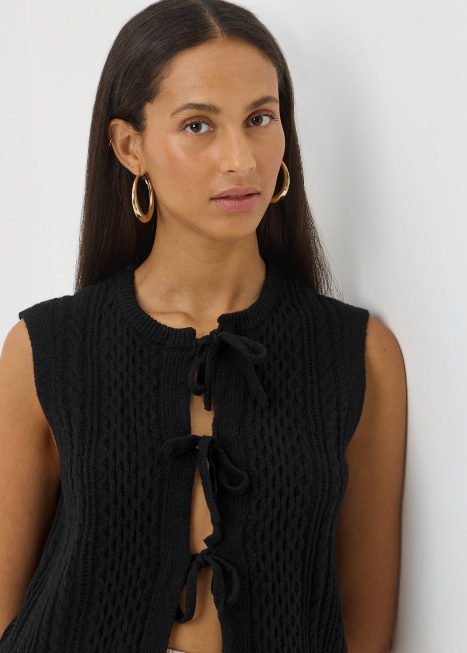 Black Cable Tie Front Sleeveless Cardigan