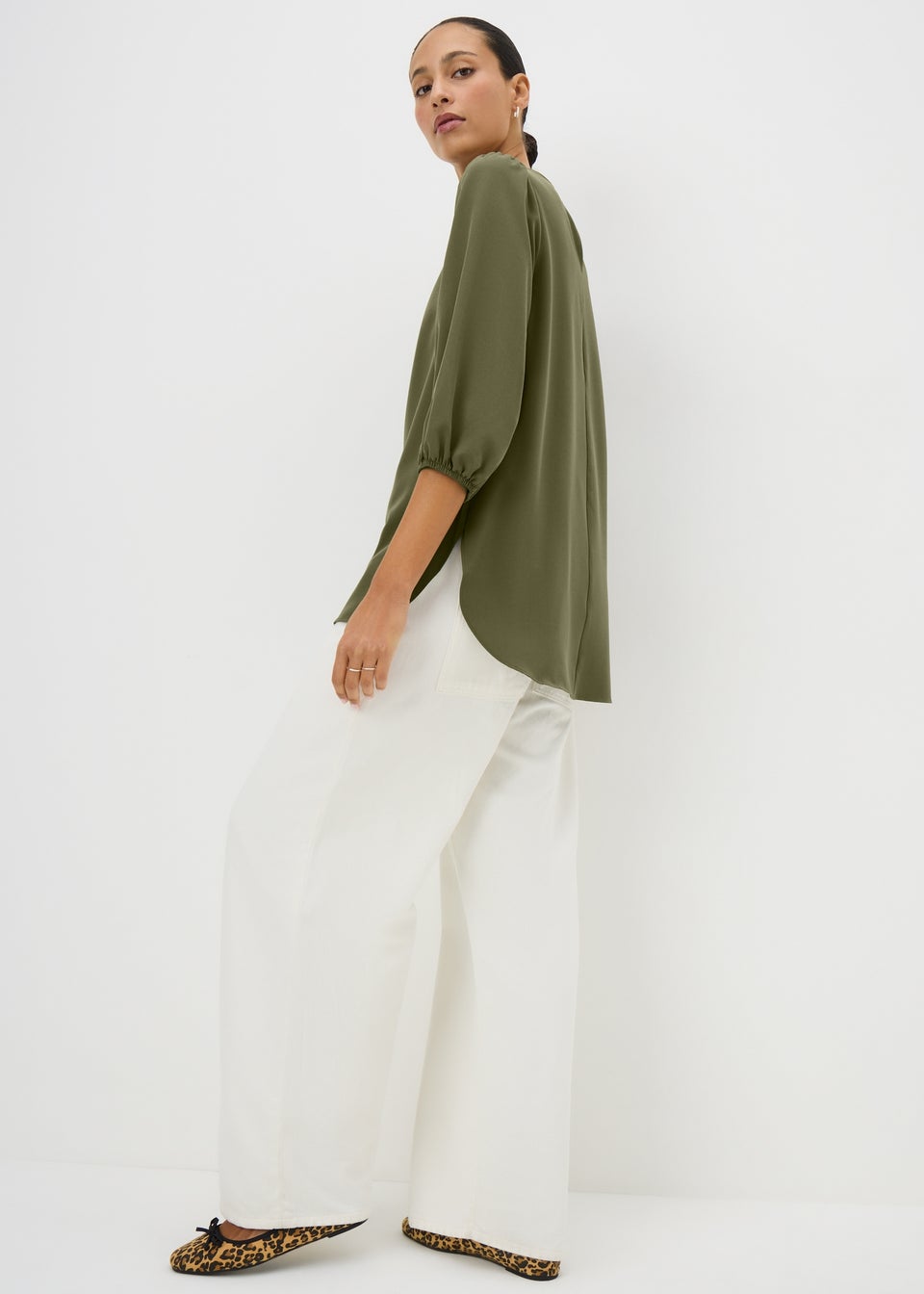 Green Scoop Hem Blouse