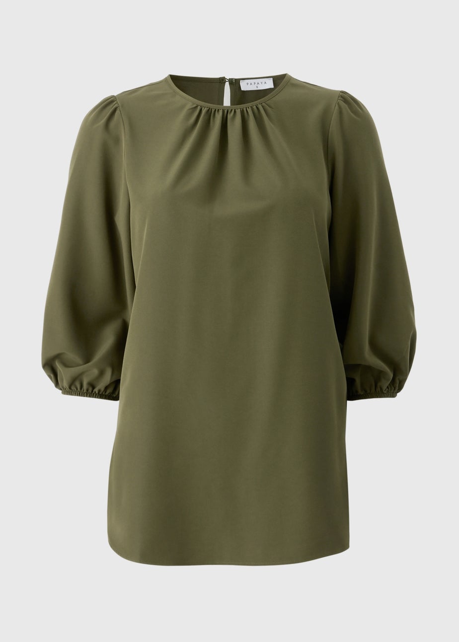 Green Scoop Hem Blouse