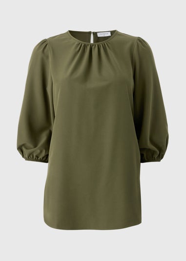Green Scoop Hem Blouse