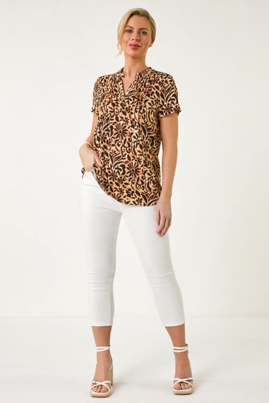 Roman Black Petite Floral Print V-Neck Stretch Top