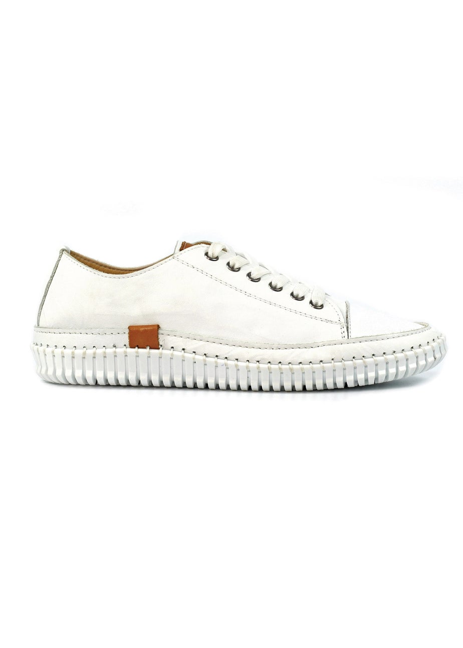 Lunar White Truffle II Plimsoll