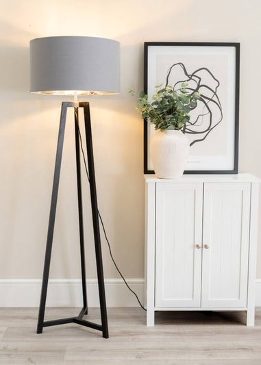 ValueLights Lottie Painted Black Floor Lamp with Large Metallic Chrome Inner Drum Shade