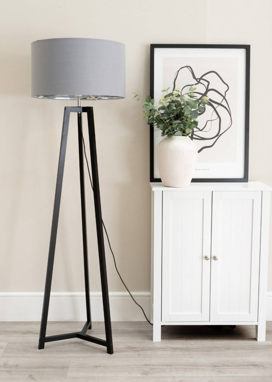 ValueLights Lottie Painted Black Floor Lamp with Large Metallic Chrome Inner Drum Shade