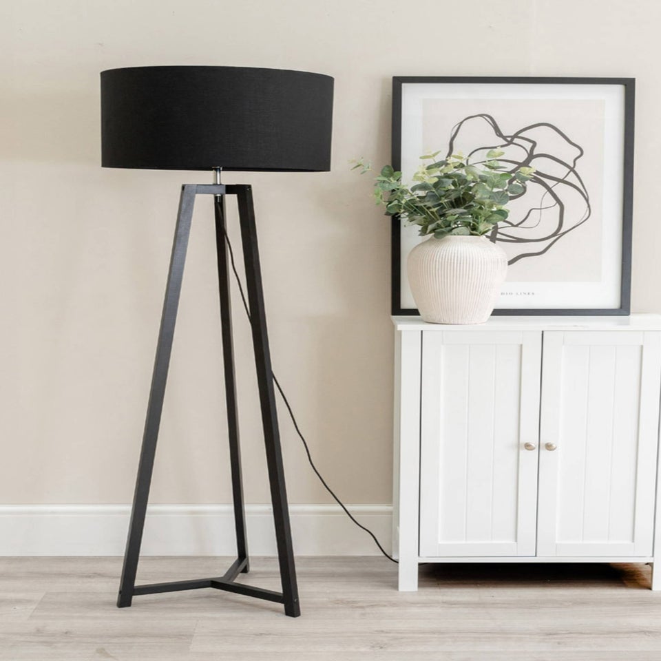 ValueLights Lottie Painted Black Floor Lamp with Large Drum Shade