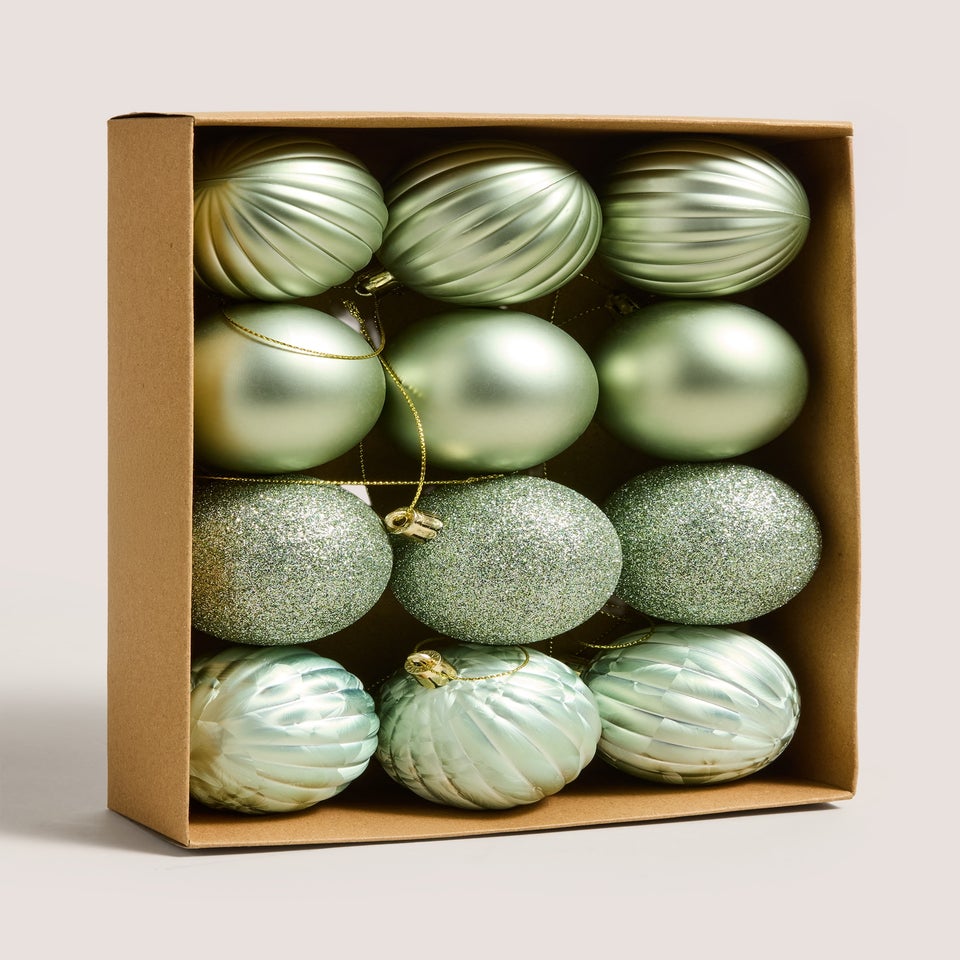 12 Pack Mint Baubles