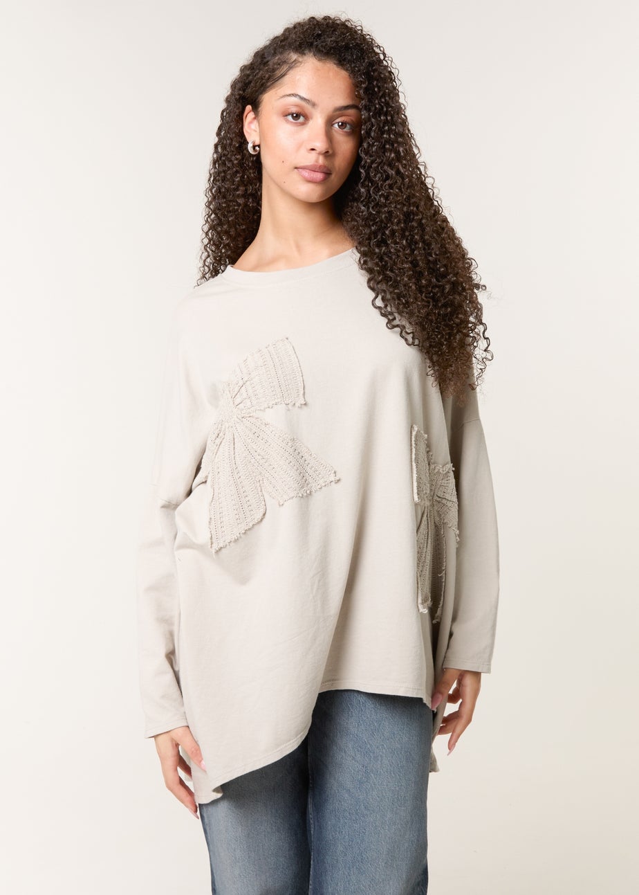 Blue Vanilla Beige Lace Bow Sweat Top