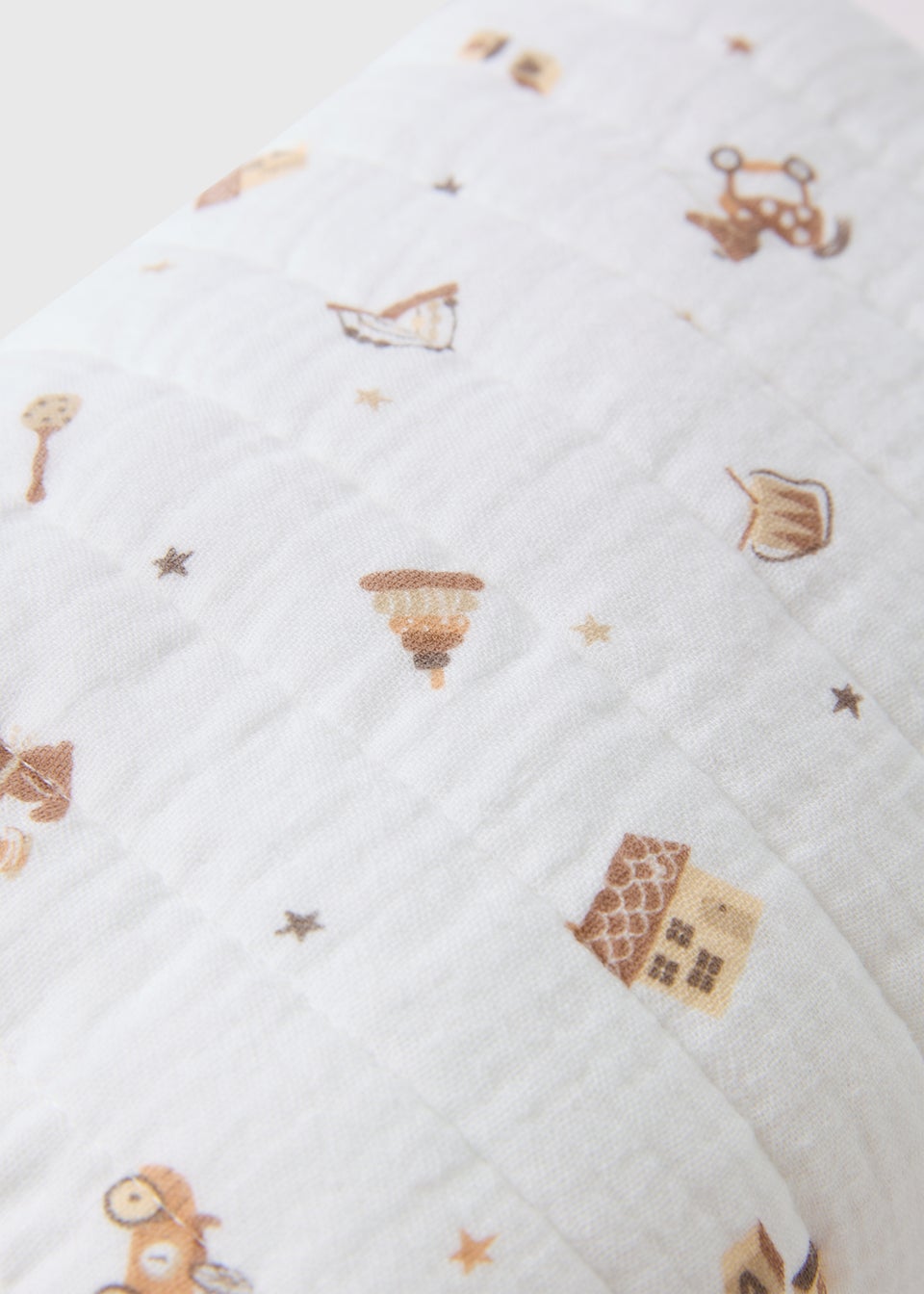 3 Piece Baby Cream Toy Sleepsuit Gift Set (Newborn-6mths)