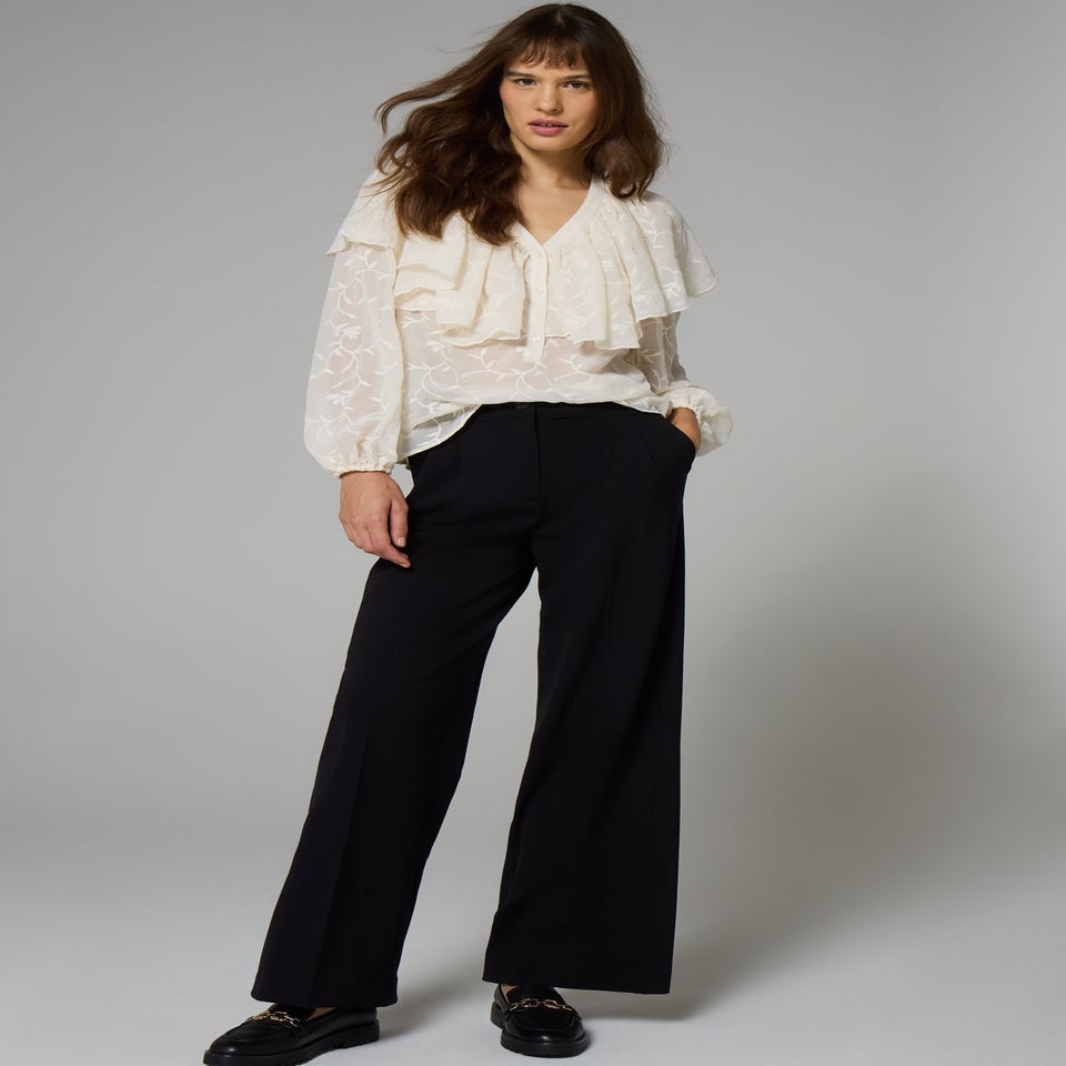 Et Vous Ivory Lace Frill Blouse