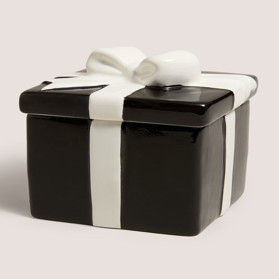 Black Present Shaped Candle