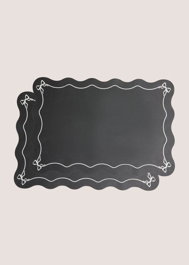 2 Pack Black Bow Scalloped Edge Placemats
