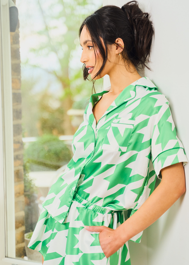 JimJam Green Satin Revere Short Set with Dogtooth Print