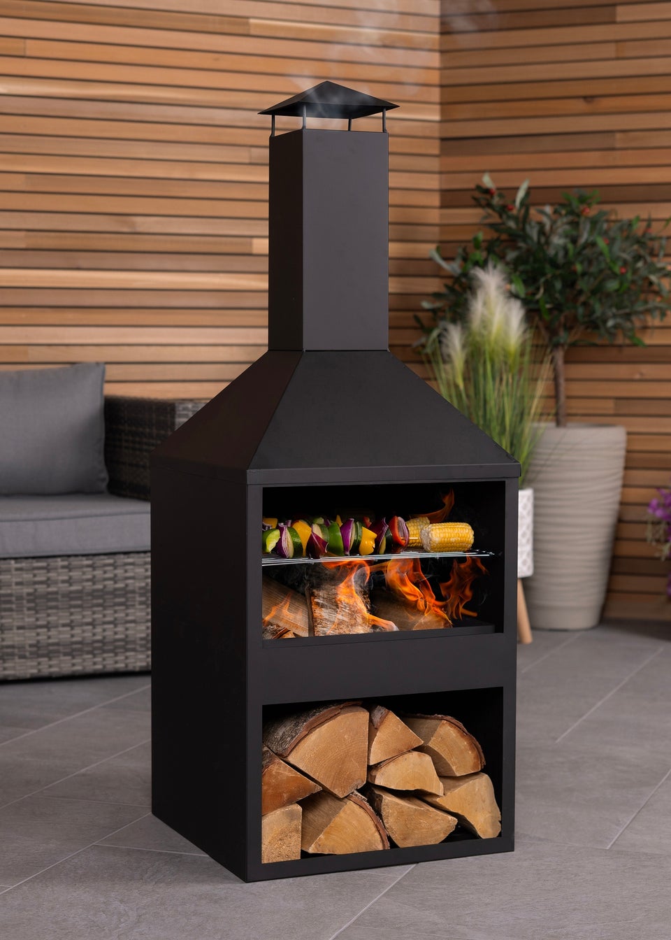 Charles Bentley Black Powder Coated Steel 118cm BBQ & Chimenea (H118cm x W44cm x D44cm)