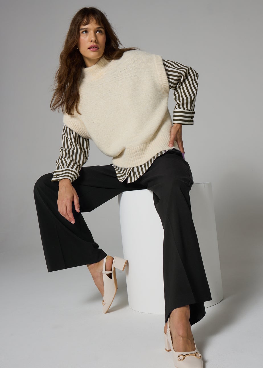 Et Vous Petite Black Pleat Front Wide Leg Trousers