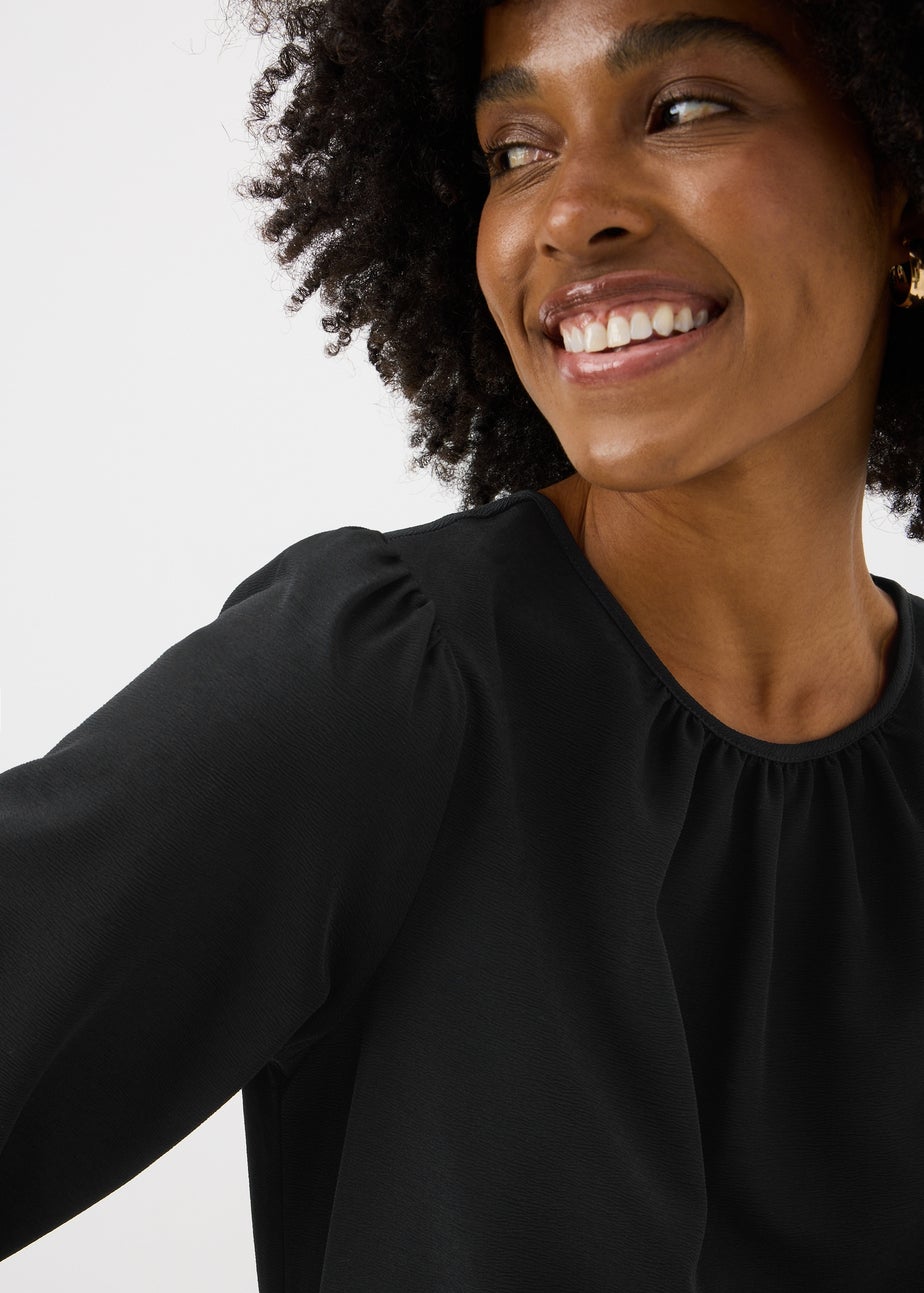 Black Scoop Hem Blouse